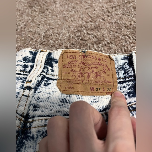 Vintage Acid Wash Levi’s 701 Student Fit 27x28 - Picture 4 of 7